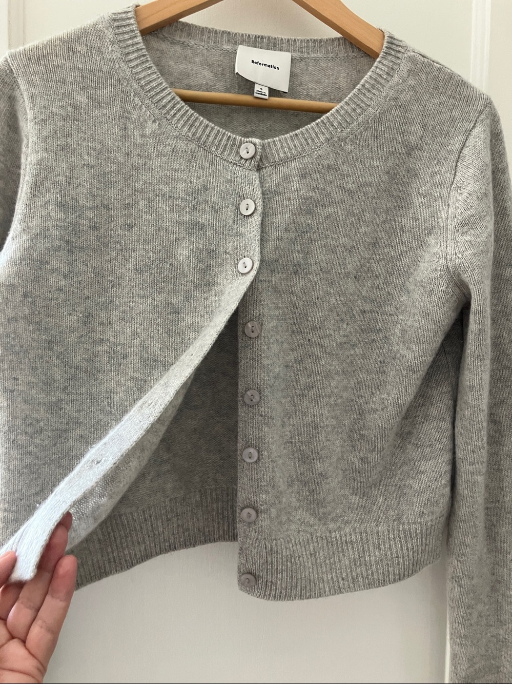 Reformation CASHMERE cardigan - Picture 2 of 2